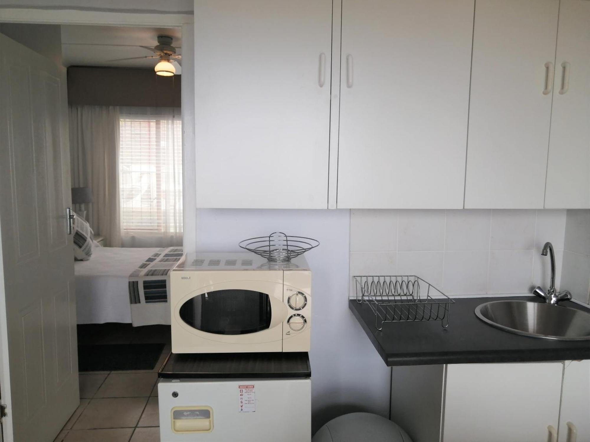 Amzee Bokmakierie Guest House Dana Bay Oda fotoğraf