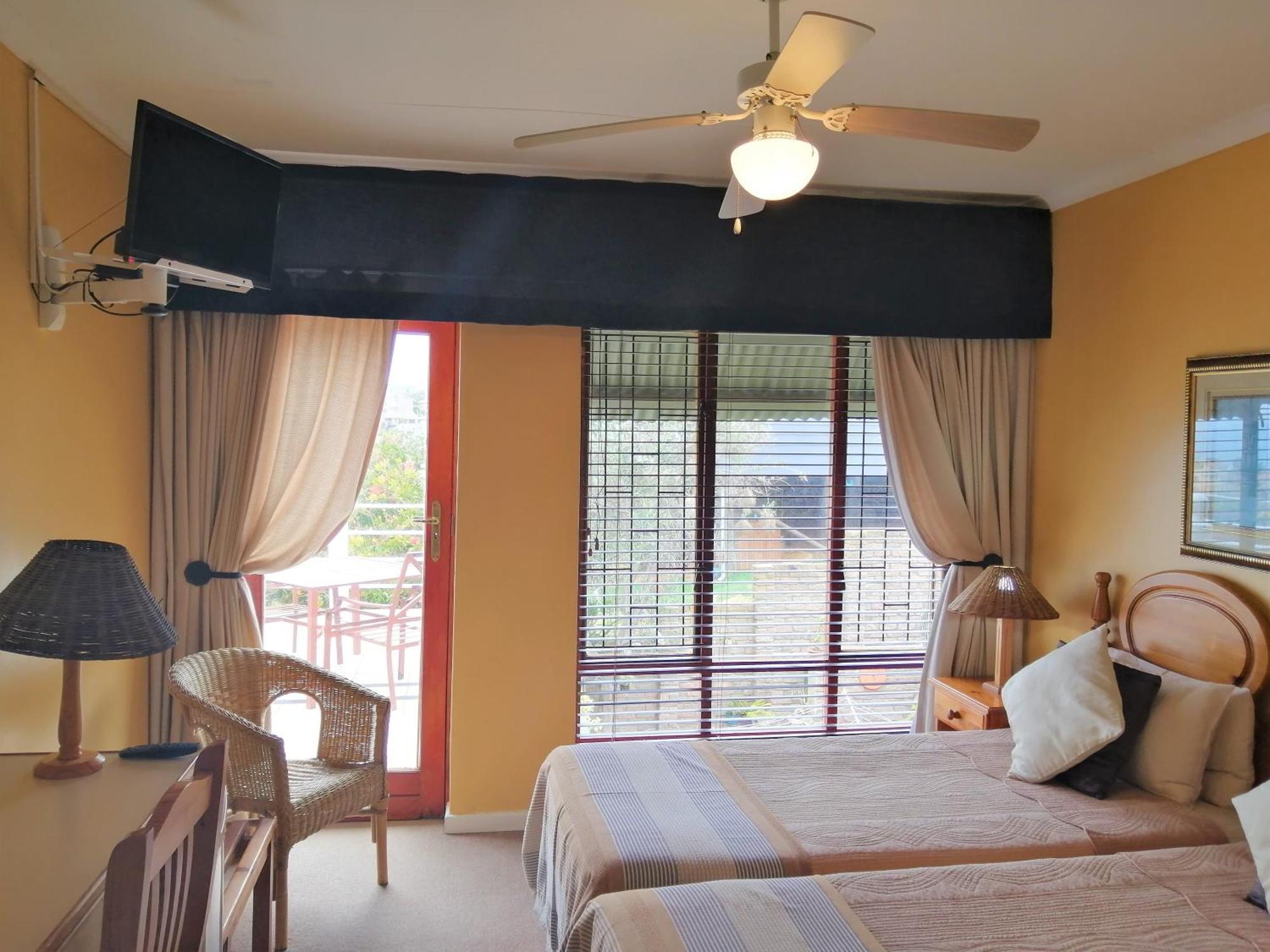 Amzee Bokmakierie Guest House Dana Bay Oda fotoğraf