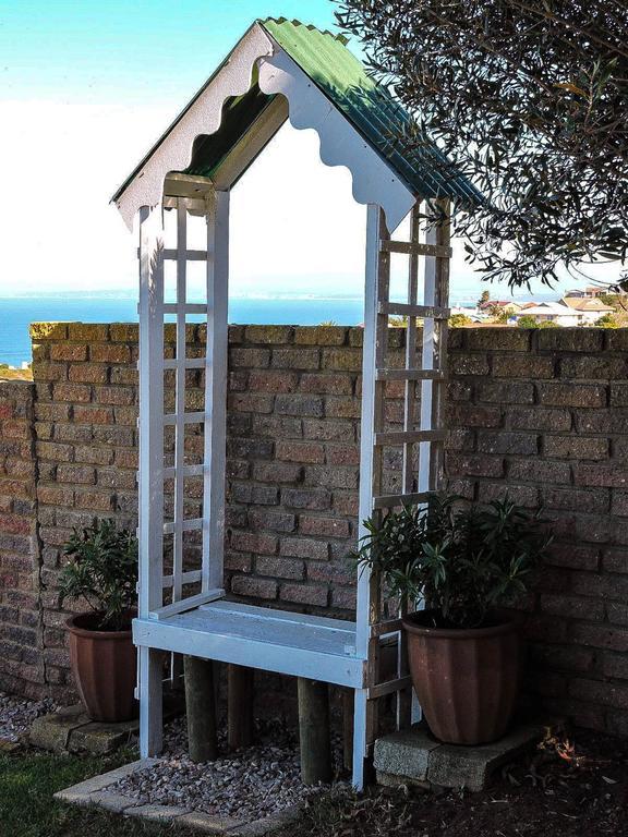 Amzee Bokmakierie Guest House Dana Bay Dış mekan fotoğraf