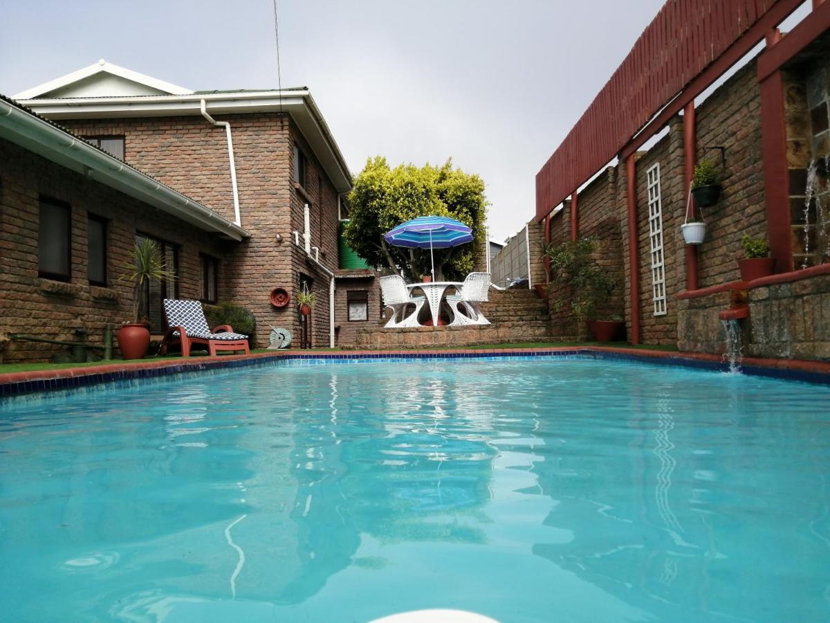 Amzee Bokmakierie Guest House Dana Bay Dış mekan fotoğraf
